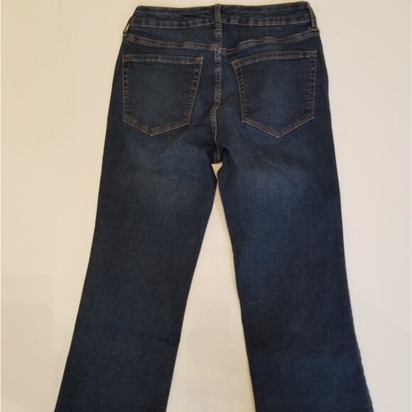 Chaps Mid Rise Crop Kick Blue Jeans Comfortable Back Pockets Lightweight Size 4 - Picture 5 of 8